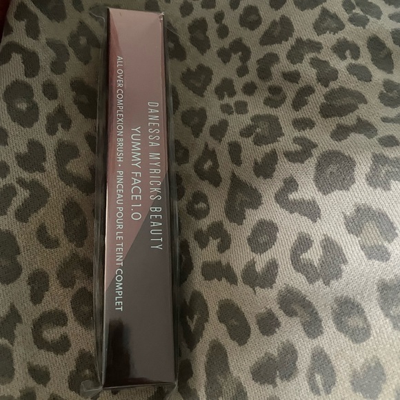 Danessa Myricks Yummy Face 1.0 - Picture 4 of 4